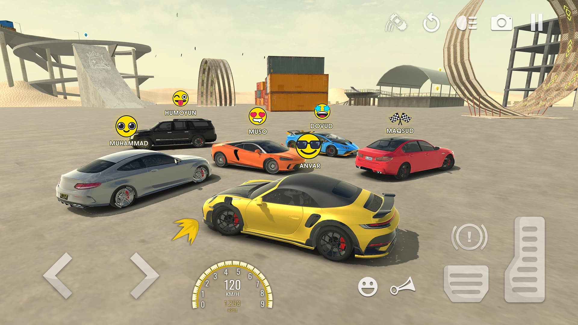 Traffic Racer Pro мультиплеер в открытом мире — несколько реальных игроков собрались в режиме свободной езды, над машинами видны эмодзи-аватары